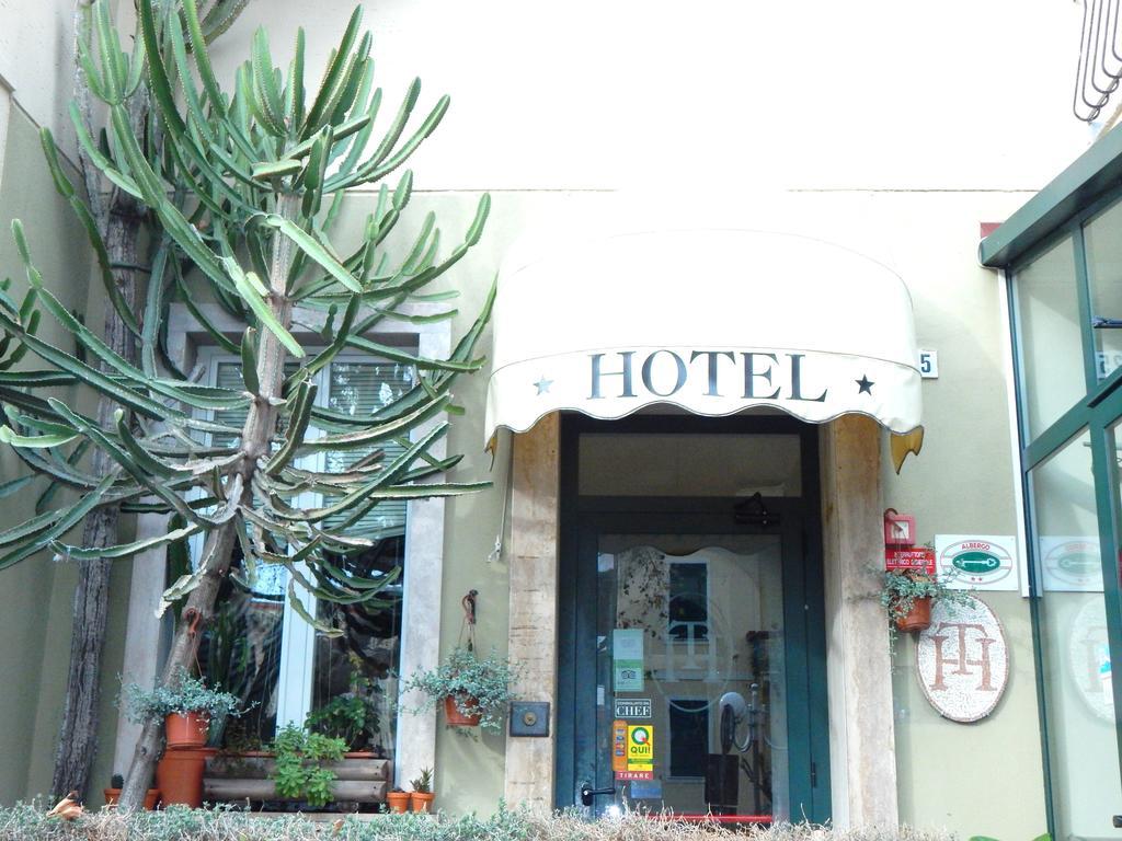 Albergo Torino Albenga Exteriör bild